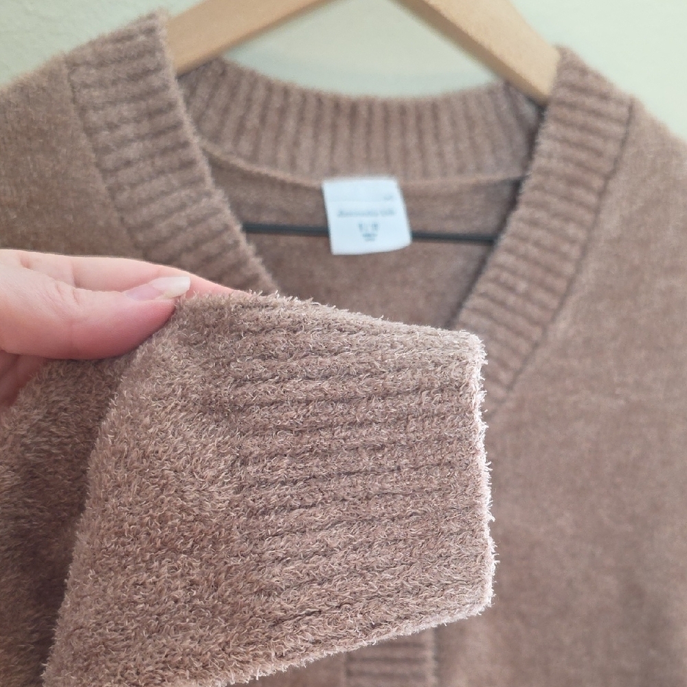 Abercrombie & Fitch Kids Soft Knit Button Front Cropped Brown Cardigan Girl 9/10 - Picture 7 of 11